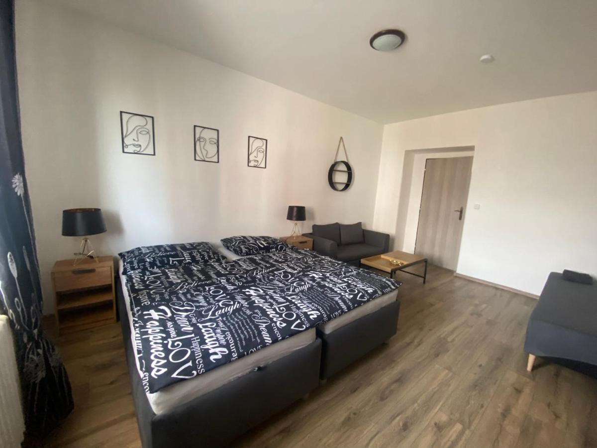 Cerna Ruze - Apartman 4 Plzeň Exteriér fotografie